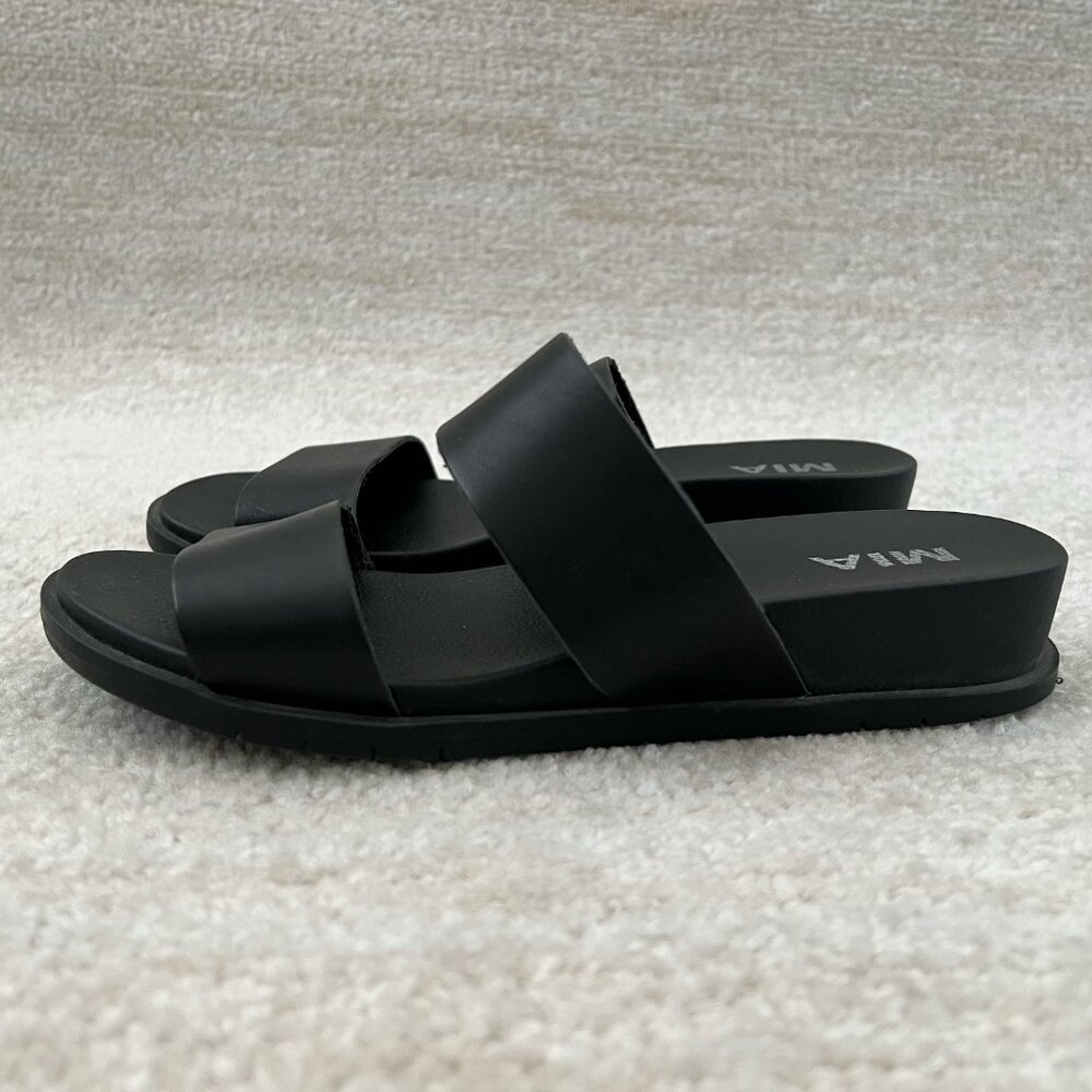 MIA Yelena Chunky Strappy Black Sandals Shoes 6.5